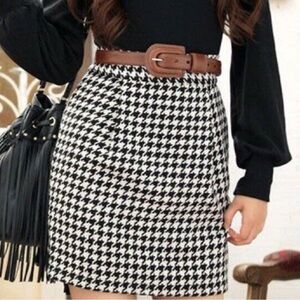 Houndstooth Black and White Skirt